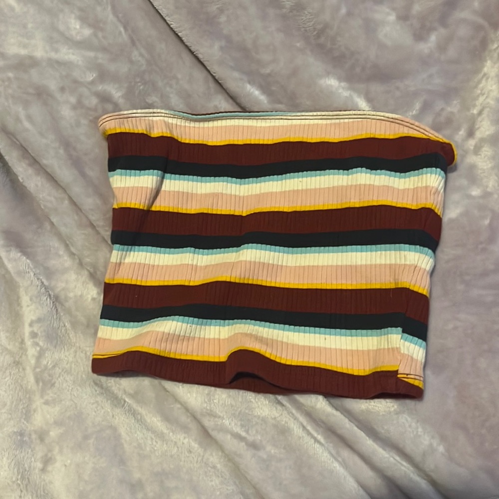 Striped tube top. Available for discount bundle with other qualifying items!